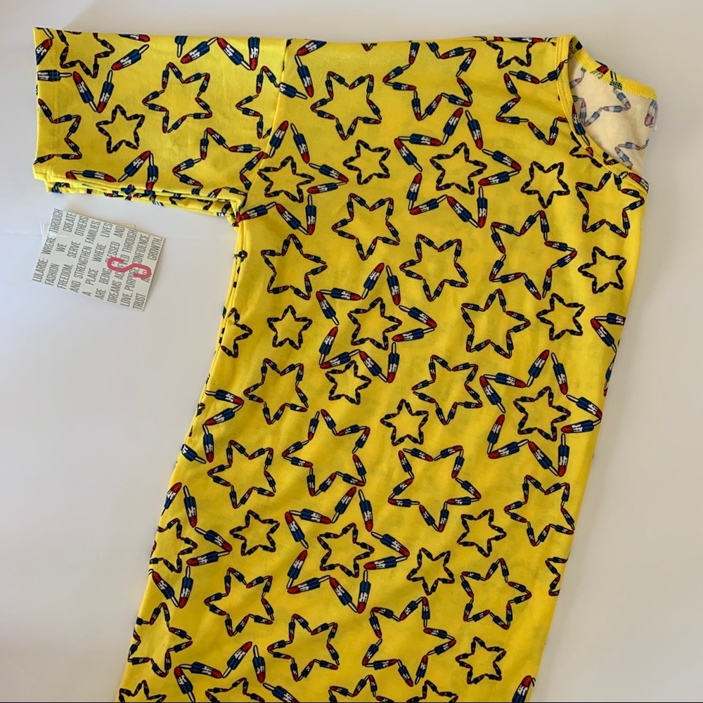 Lularoe Bomb POP Irma Tunic Top Small 4th of July